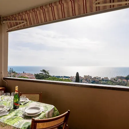 Guesthost - Nest With Sea View Terrace Apartmán