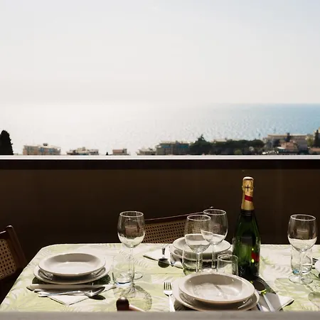 Apartmán Guesthost - Nest With Sea View Terrace *